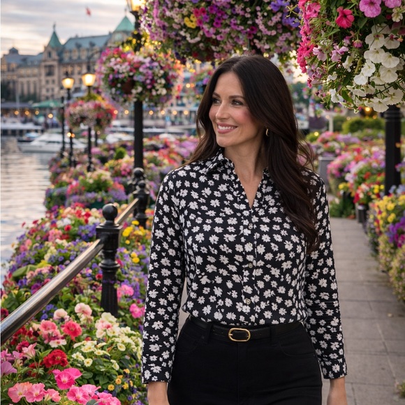 Chaps Petite Floral Button Down Blouse Black White Small No-Iron Classic - Picture 2 of 12